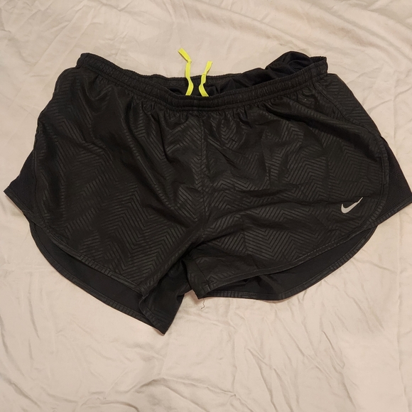 Nike Dri Fit Shorts sz M - Picture 1 of 7